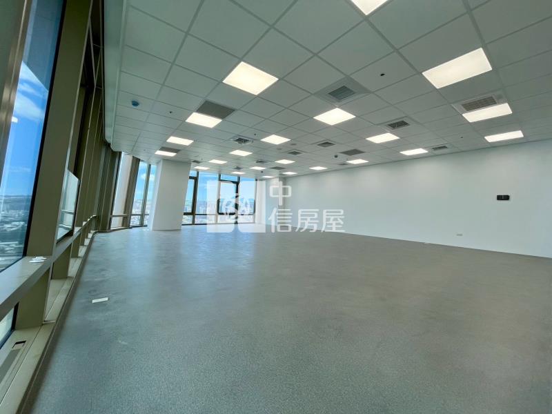 七期地標TOP1經貿中心高樓雙平車商辦房屋室內格局與周邊環境