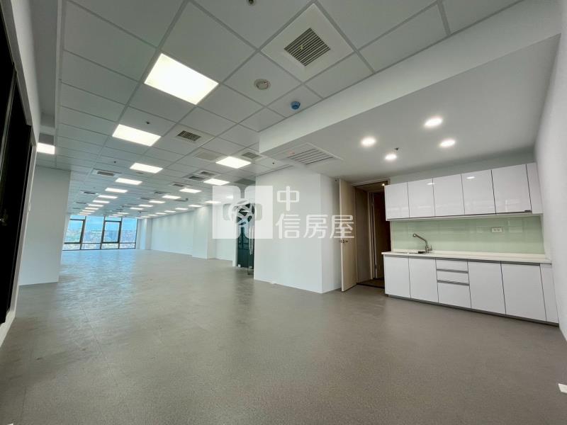 七期地標TOP1經貿中心高樓雙平車商辦房屋室內格局與周邊環境