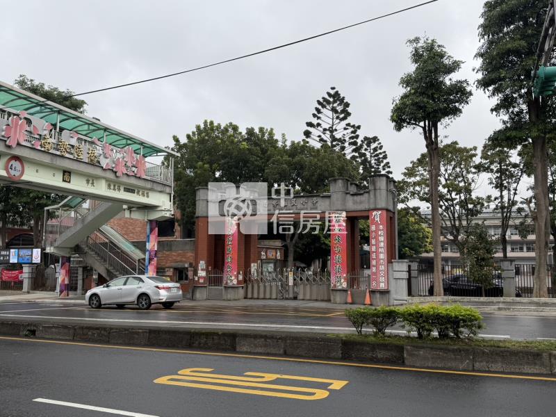 【安家】幸福公園露台二房雙衛浴+車位房屋室內格局與周邊環境