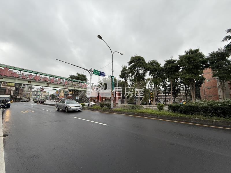 【安家】幸福公園露台二房雙衛浴+車位房屋室內格局與周邊環境