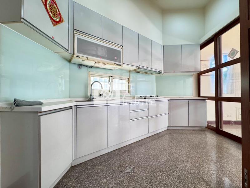 南投市文化南路店住房屋室內格局與周邊環境