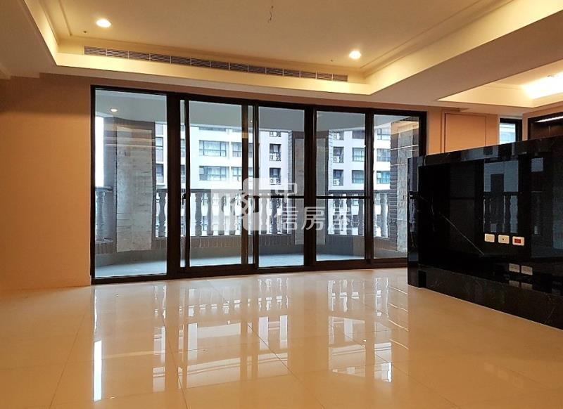 城上城高樓景觀房房屋室內格局與周邊環境