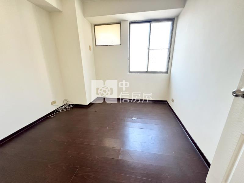 惠文國小3房車位房屋室內格局與周邊環境