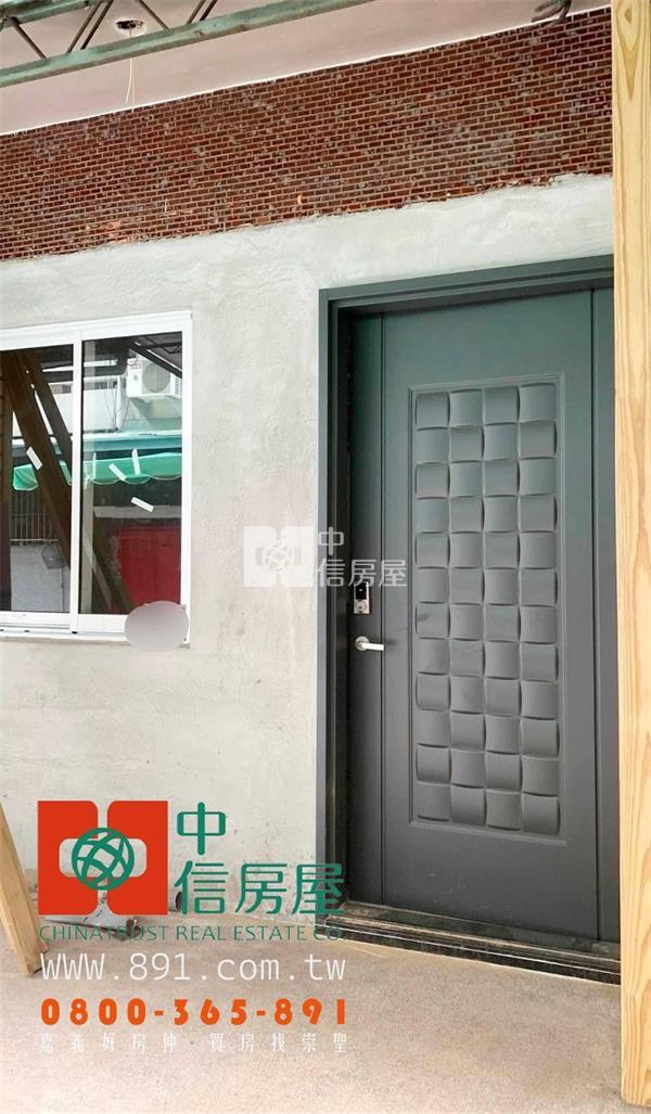 南興國中旁車庫別墅房屋室內格局與周邊環境