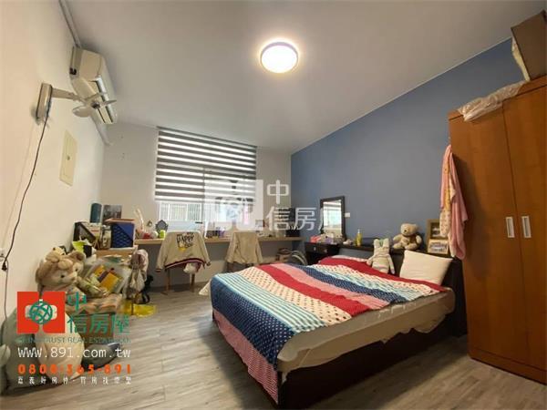 南興國中旁車庫別墅房屋室內格局與周邊環境