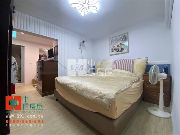 南興國中旁車庫別墅房屋室內格局與周邊環境