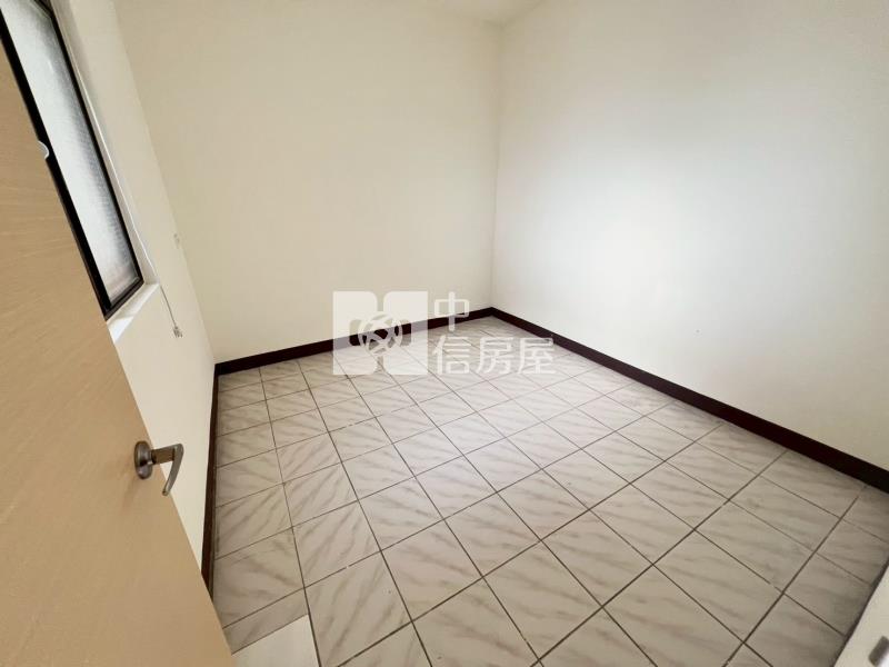 楊梅秀才路電力公司旁別墅房屋室內格局與周邊環境