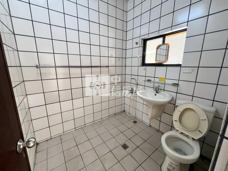 楊梅秀才路電力公司旁別墅房屋室內格局與周邊環境