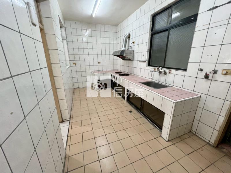 楊梅秀才路電力公司旁別墅房屋室內格局與周邊環境