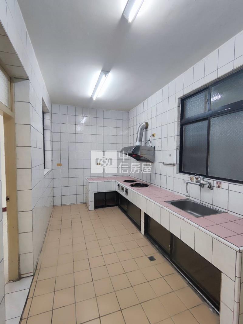 楊梅秀才路電力公司旁別墅房屋室內格局與周邊環境