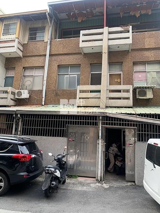 經武鳳松商圈可停車透天房屋室內格局與周邊環境