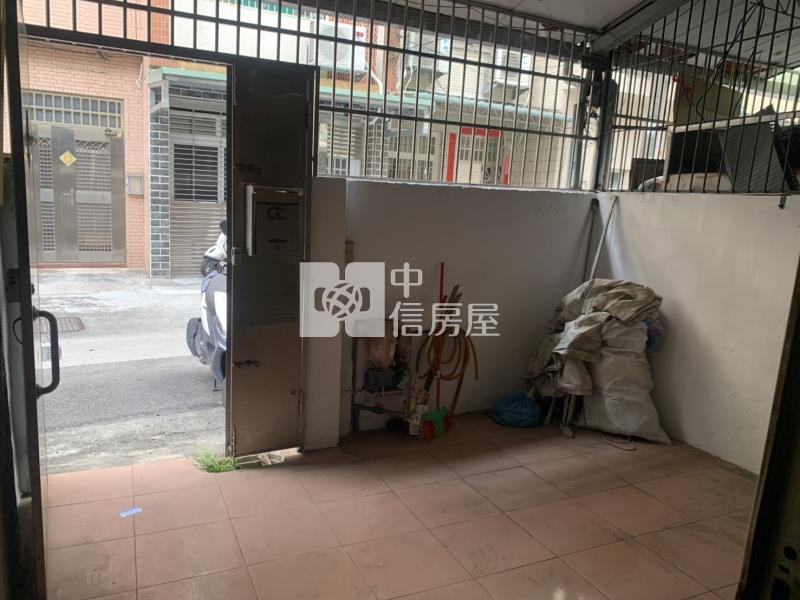 經武鳳松商圈可停車透天房屋室內格局與周邊環境