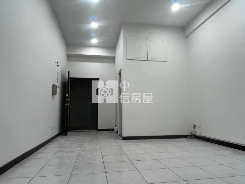 專任*中原挑高一樓套房房屋室內格局與周邊環境