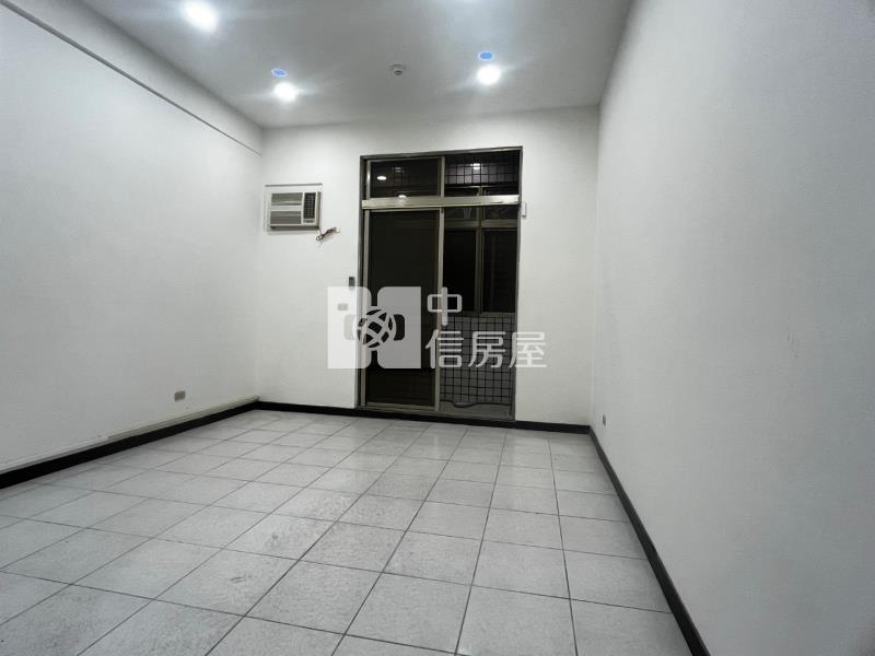 專任*中原挑高一樓套房房屋室內格局與周邊環境