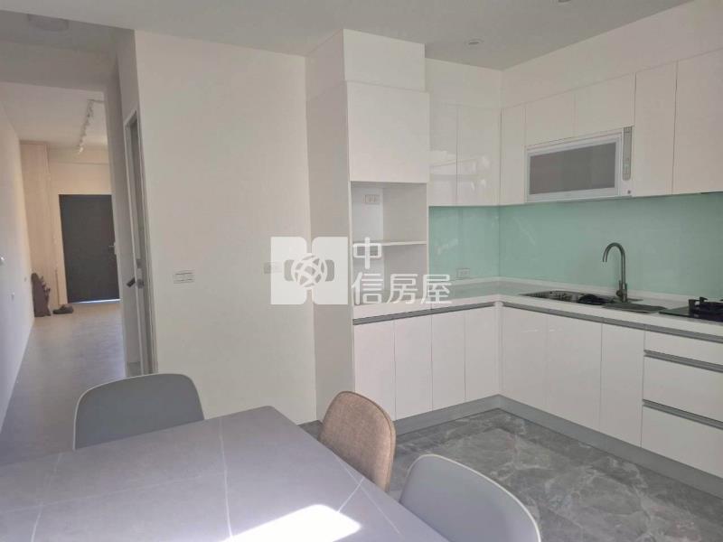 南區日新國小旁整新四套房透天房屋室內格局與周邊環境