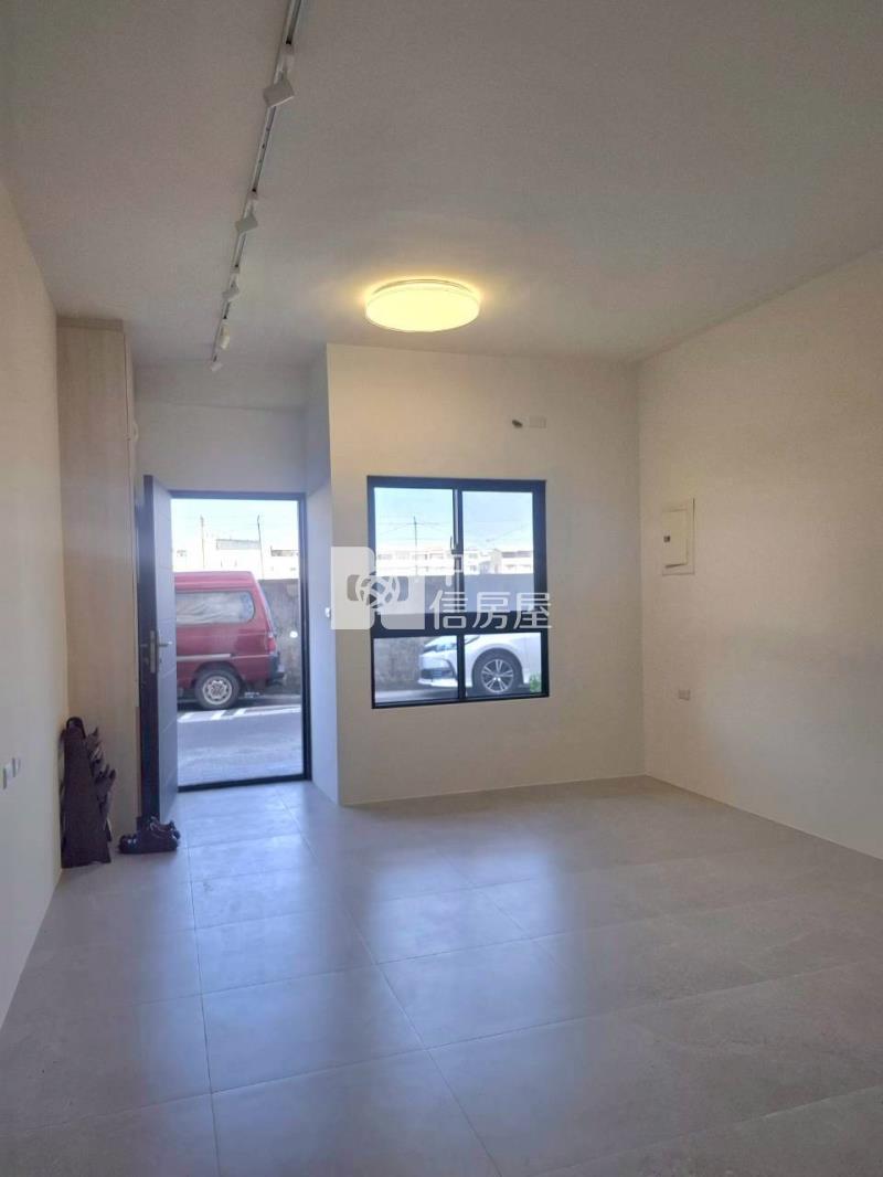 南區日新國小旁整新四套房透天房屋室內格局與周邊環境