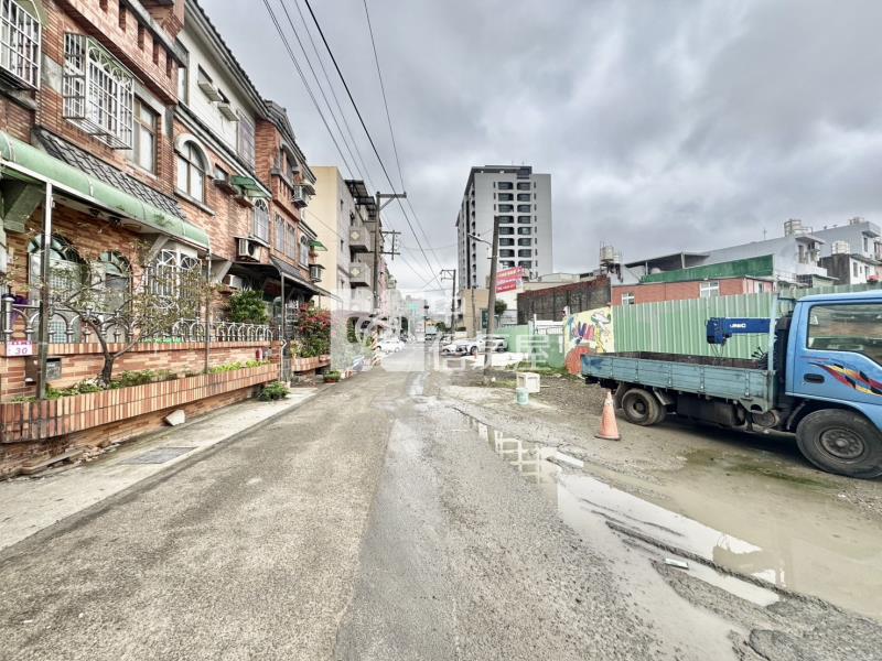 近A21捷運站.交流道.臨南園二路建地房屋室內格局與周邊環境