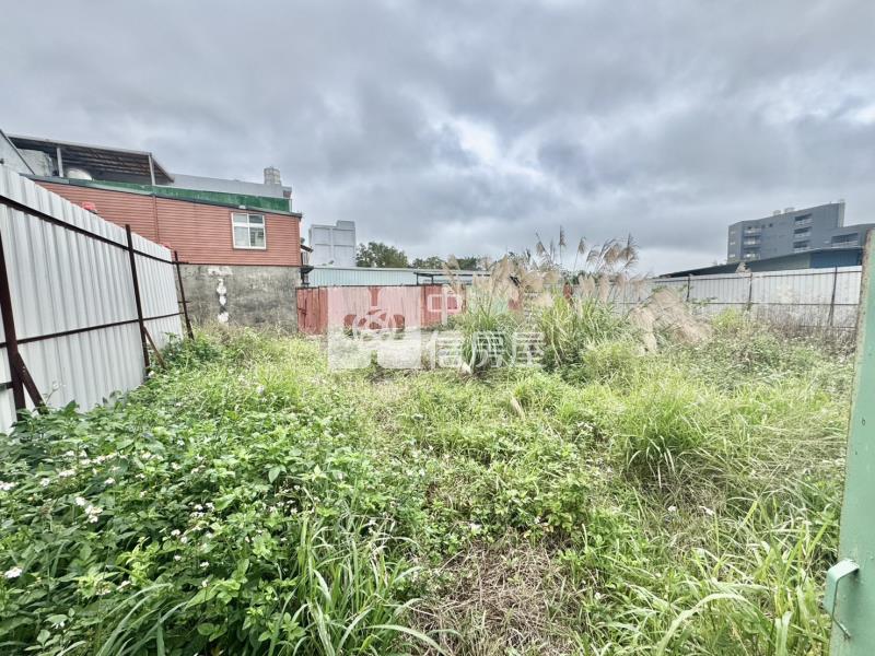 近A21捷運站.交流道.臨南園二路建地房屋室內格局與周邊環境