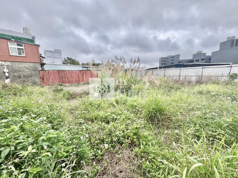 近A21捷運站.交流道.臨南園二路建地房屋室內格局與周邊環境