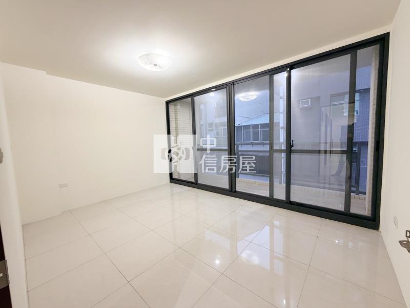 美術園道旁全新整理透店房屋室內格局與周邊環境