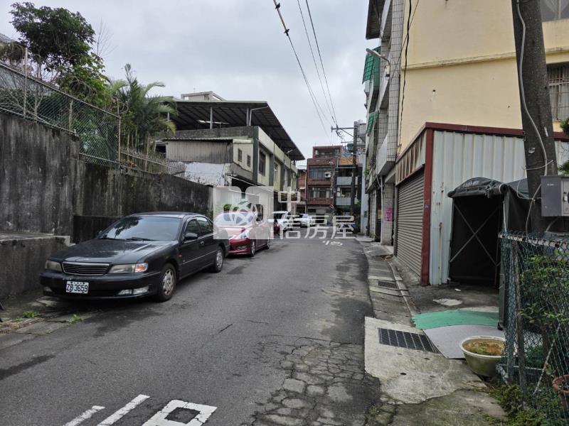 育達高中大透天房屋室內格局與周邊環境