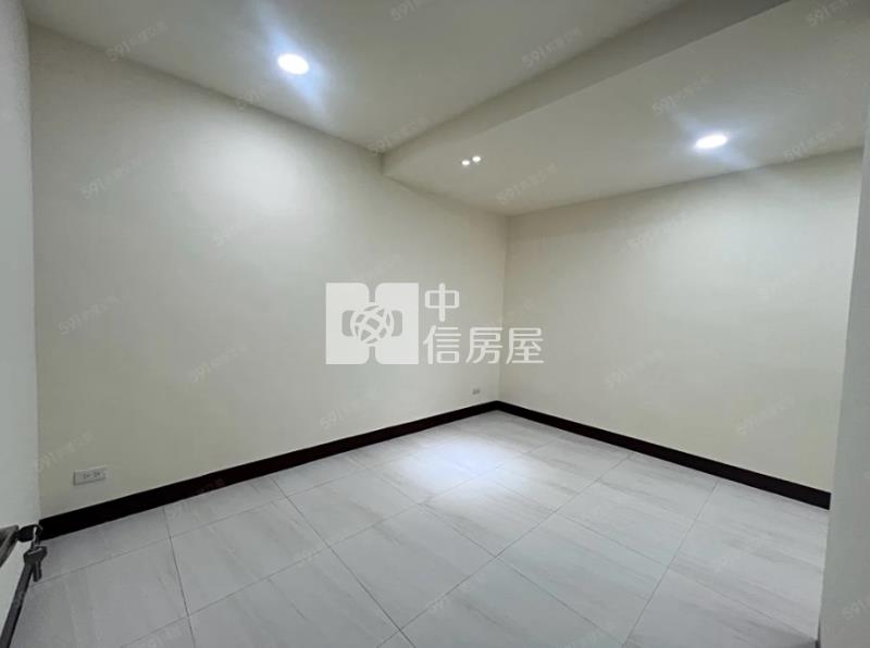 平鎮金陵商圈整新美透天房屋室內格局與周邊環境