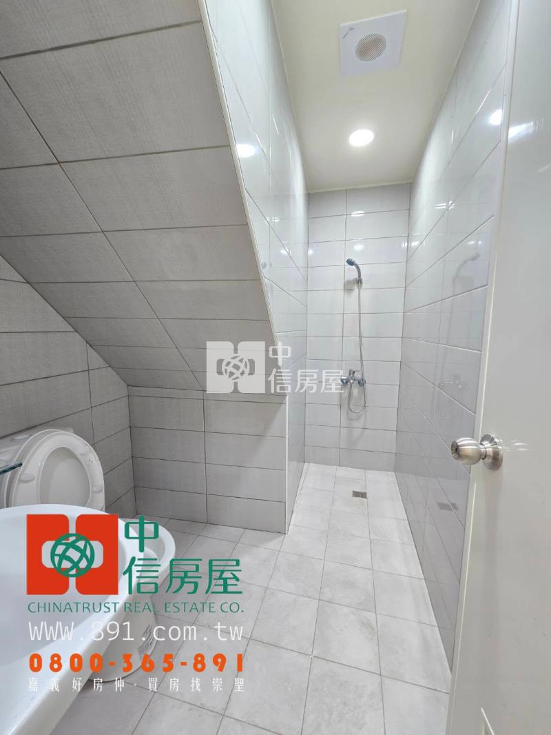 崎子頭權全整理車庫別墅房屋室內格局與周邊環境