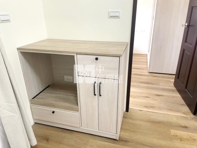 【新世紀】草漯電梯2房(附全套家俱家電)房屋室內格局與周邊環境