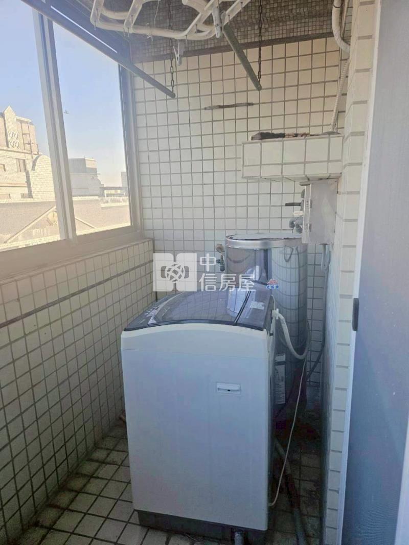 台南應大旁龍的天下2改3房車位房屋室內格局與周邊環境