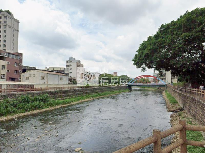 A22海華商圈【美京大廈】精美兩房 | 四樓房屋室內格局與周邊環境