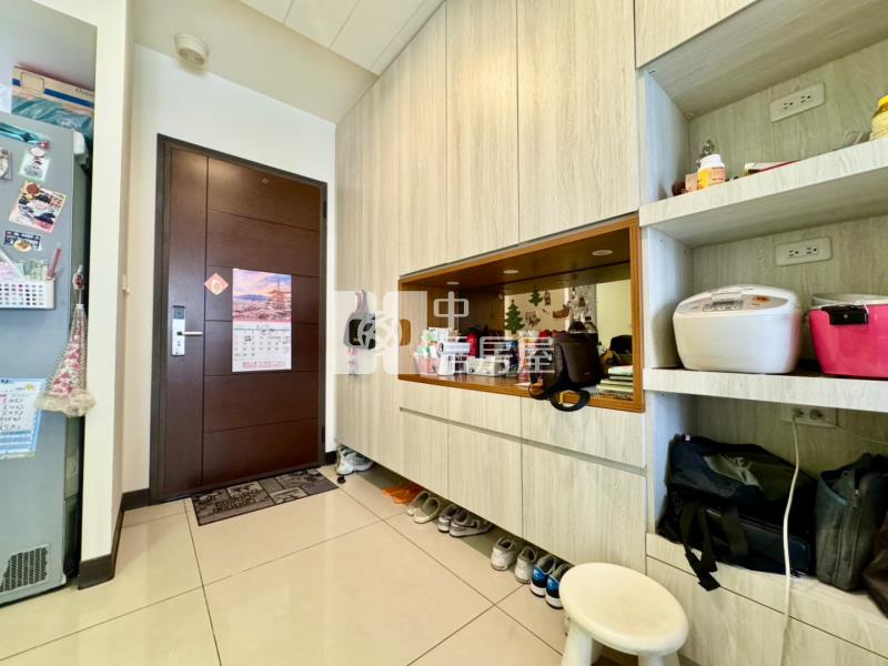 龍岡高指名社區【富旺新世紀】三房車房屋室內格局與周邊環境