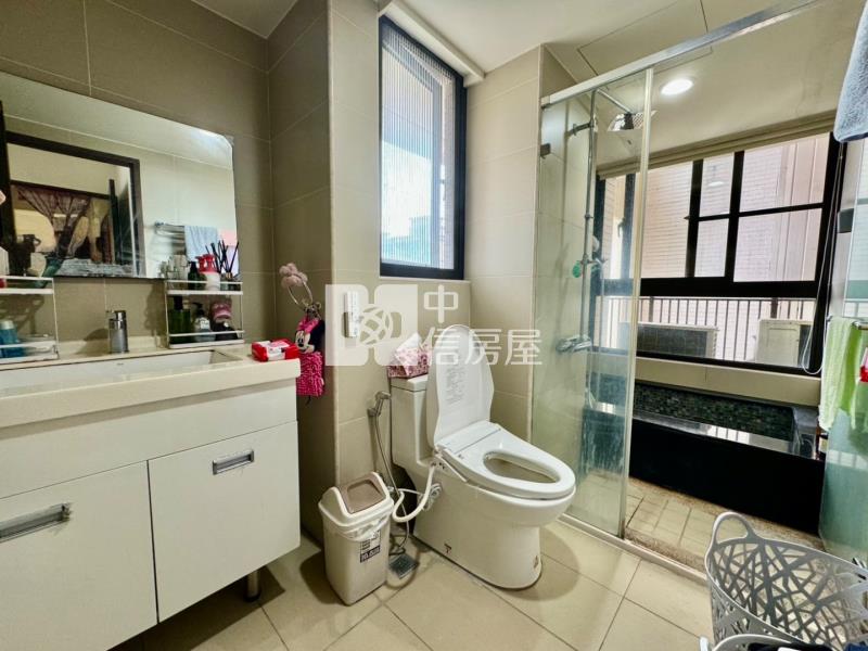 龍岡高指名社區【富旺新世紀】三房車房屋室內格局與周邊環境