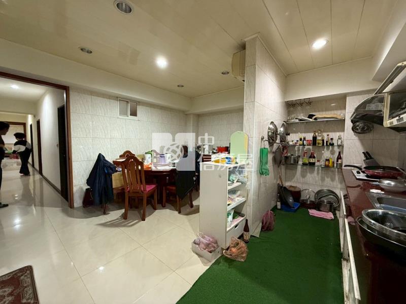 南門公園電梯6大房(中信卓越團隊)房屋室內格局與周邊環境