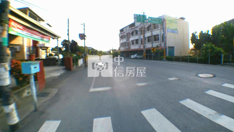 近東山休息站臨路美農地2房屋室內格局與周邊環境