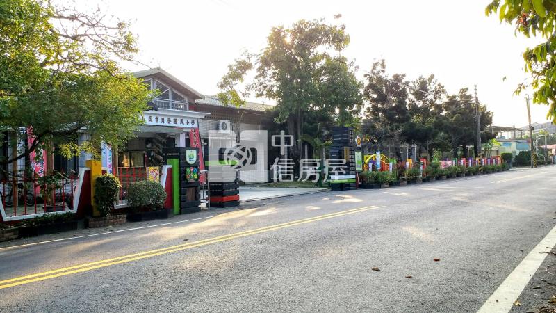 近東山休息站臨路美農地1房屋室內格局與周邊環境