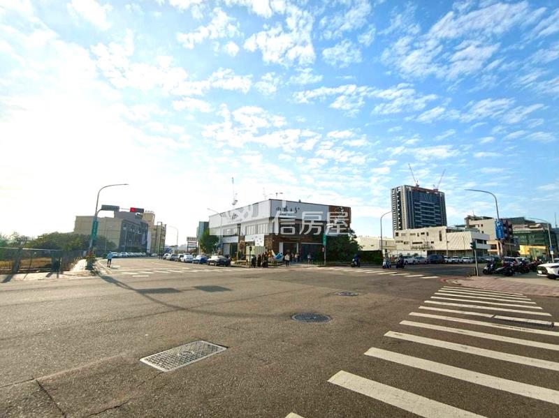 水湳經貿稀有商五建地房屋室內格局與周邊環境