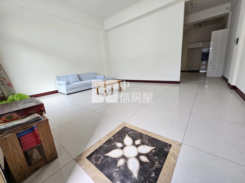 竹南大埔前庭雙車美墅房屋室內格局與周邊環境