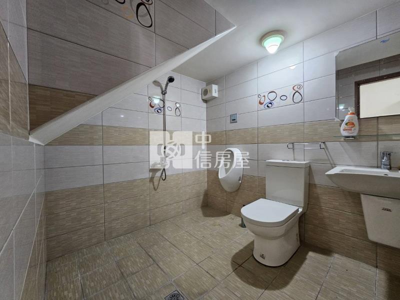 竹南大埔前庭雙車美墅房屋室內格局與周邊環境