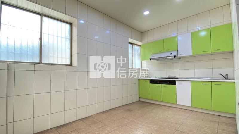 中區低總價電梯大三房房屋室內格局與周邊環境