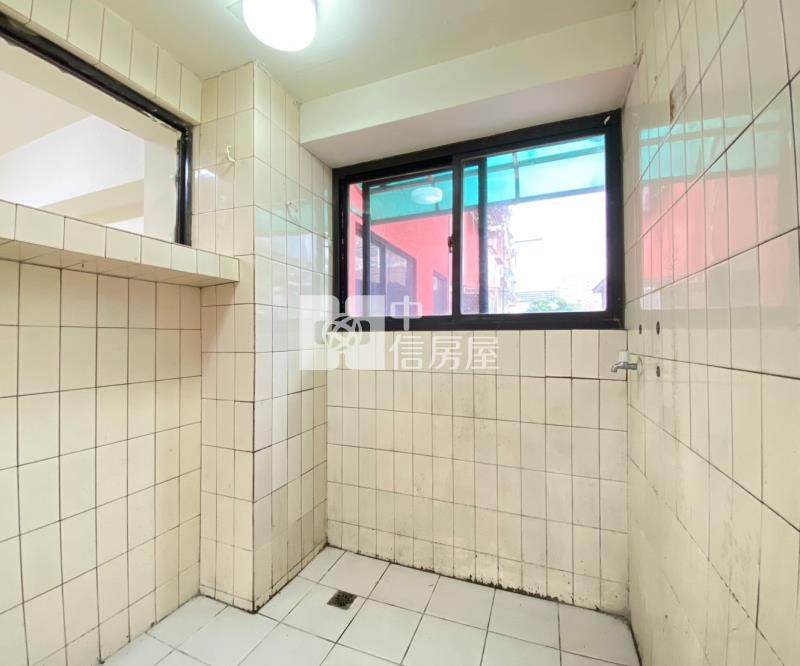 中區低總價電梯大三房房屋室內格局與周邊環境