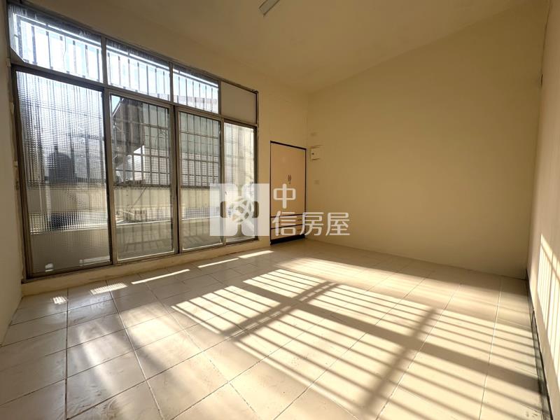 東山商圈一新二街透天房屋室內格局與周邊環境