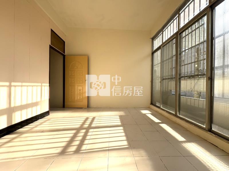 東山商圈一新二街透天房屋室內格局與周邊環境