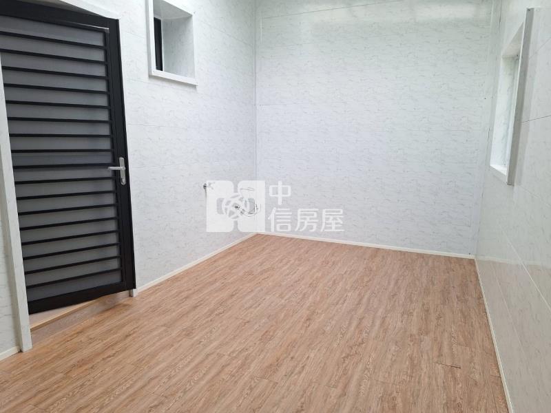 商60全新整修大面寬車墅房屋室內格局與周邊環境