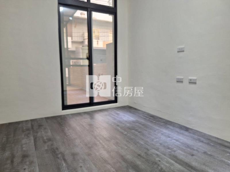 商60全新整修大面寬車墅房屋室內格局與周邊環境