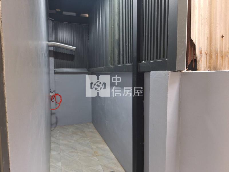 商60全新整修大面寬車墅房屋室內格局與周邊環境