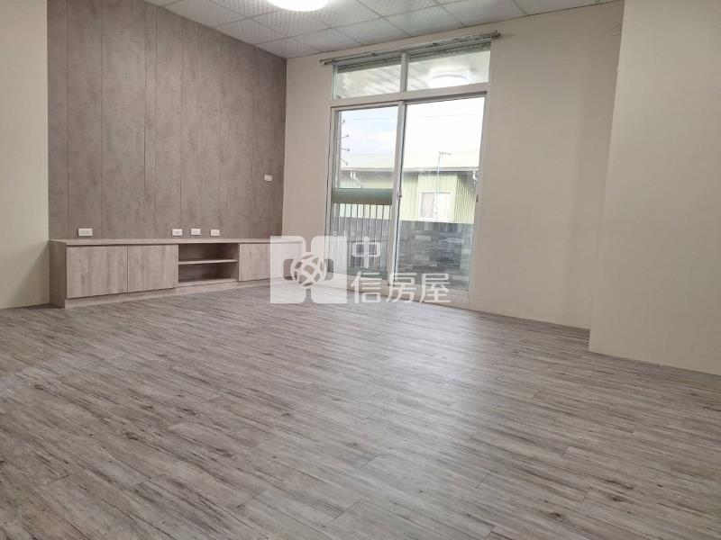 商60全新整修大面寬車墅房屋室內格局與周邊環境