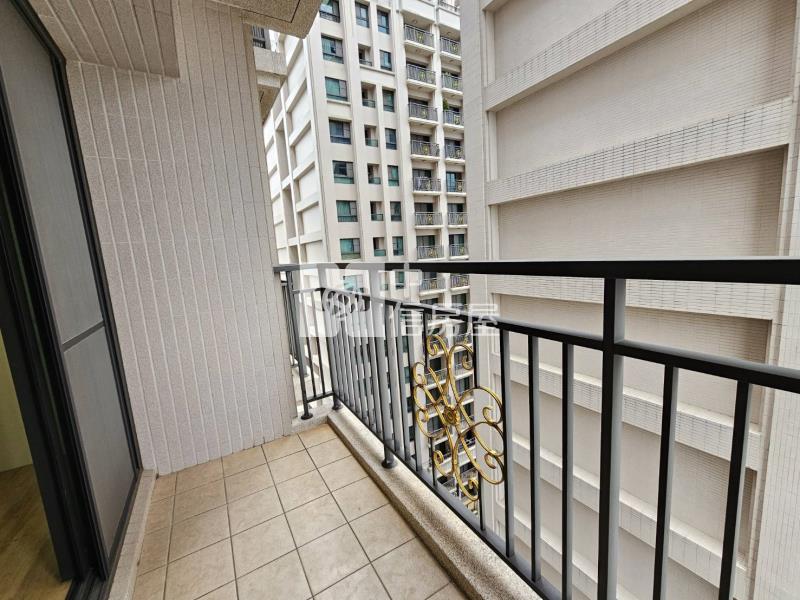 頭份品未來車位大樓房屋室內格局與周邊環境