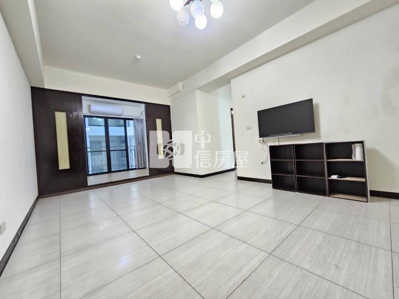 頭份品未來車位大樓房屋室內格局與周邊環境