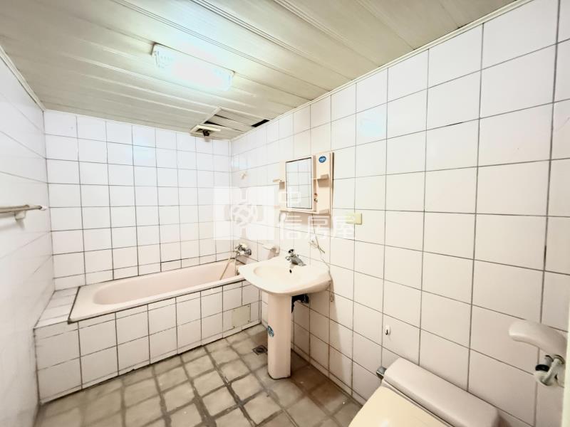 昌平商圈嘉年華1～3樓樓店+平車房屋室內格局與周邊環境