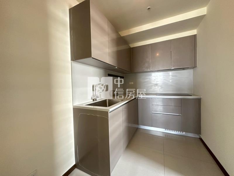 浩瀚湖濱城最美棟別面公園三房平車房屋室內格局與周邊環境